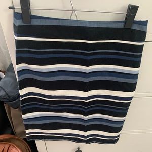 Banana Republic Size 2 business skirt